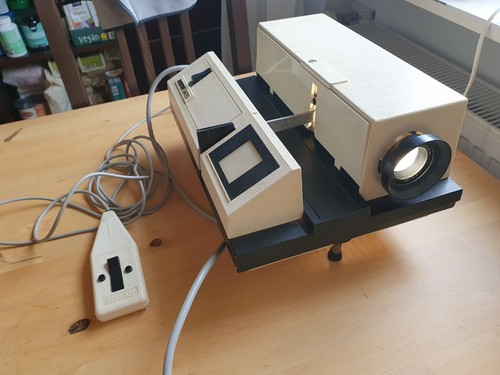 Revue 2400 diaprojektor - 2400,